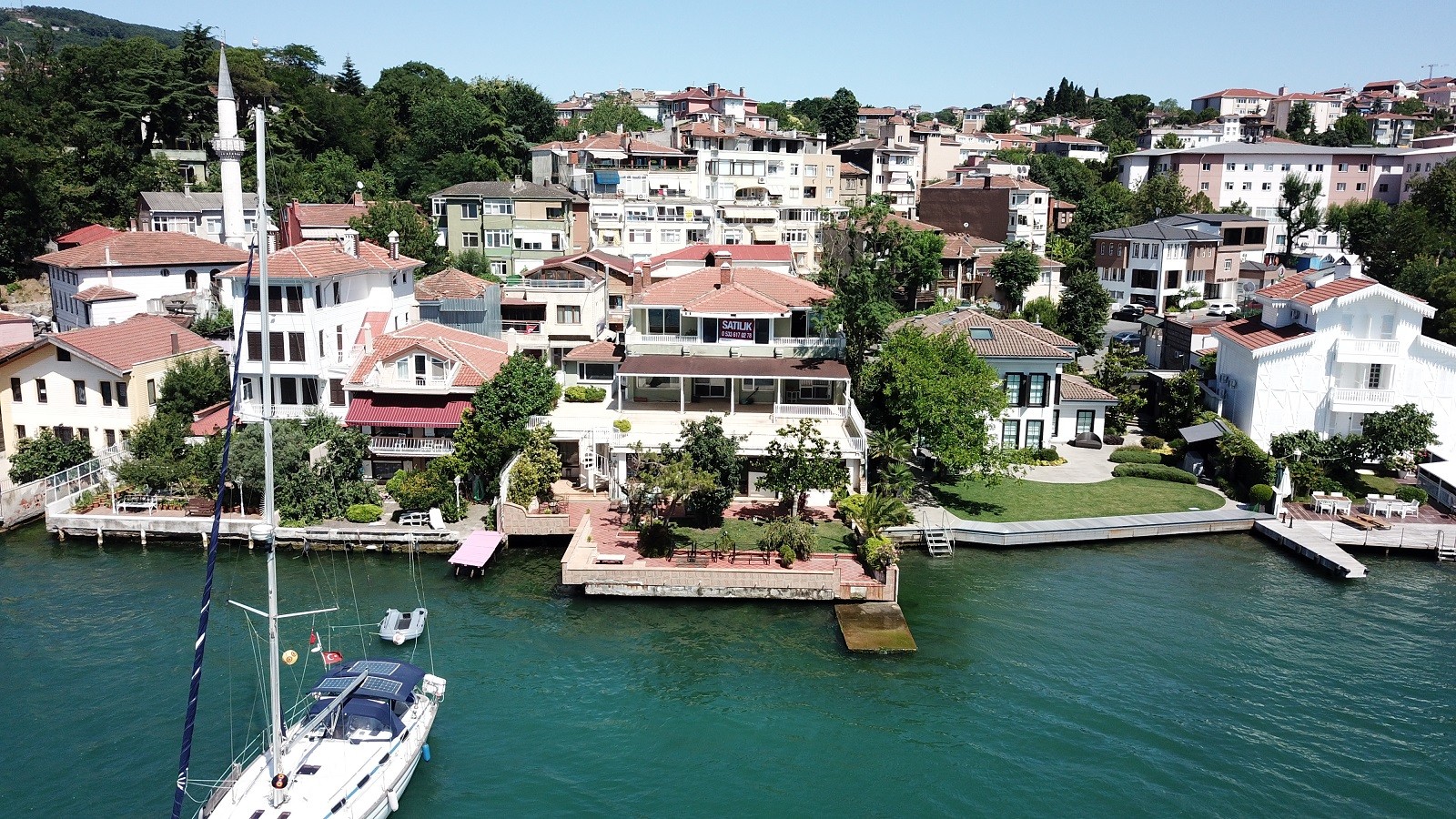 BEYKOZ'DA SATILIK MSTAKL RIHTIMLI YALI