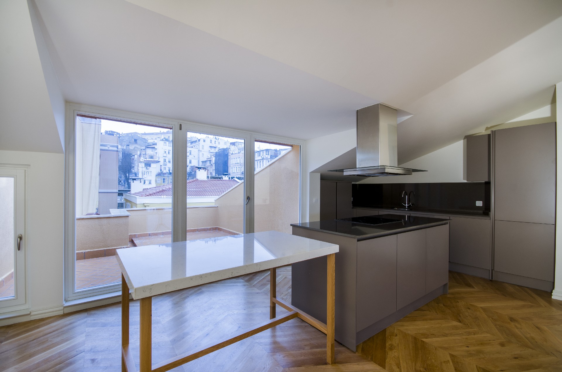 BEYOLU TOMTOM GARDENS'TA 4+1 KRALIK PENTHOUSE DARE